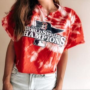 ❗️SOLD❗️Red 2013 Red Sox World Series Champs Crop